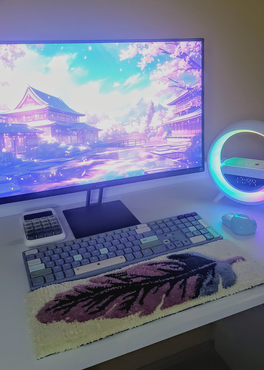 🪶 Handmade Tufting Desk Rug – Feather Design Keyboard Mat | Decorative Desk Decor