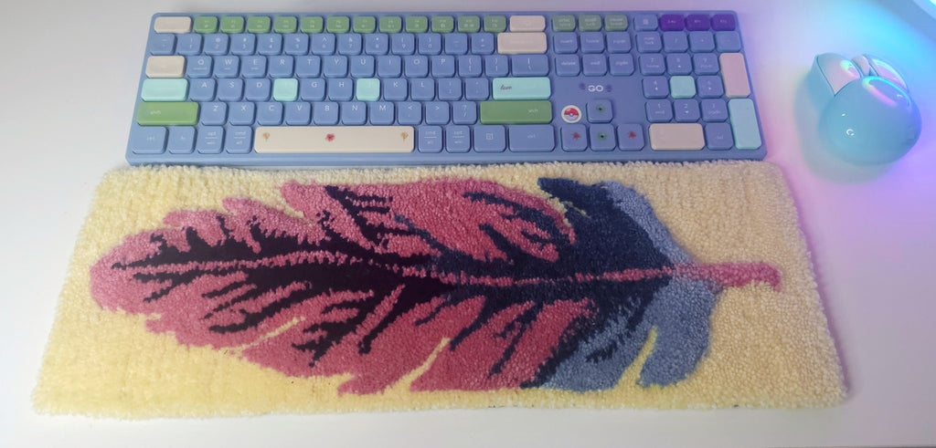 🪶 Handmade Tufting Desk Rug – Feather Design Keyboard Mat | Decorative Desk Decor
